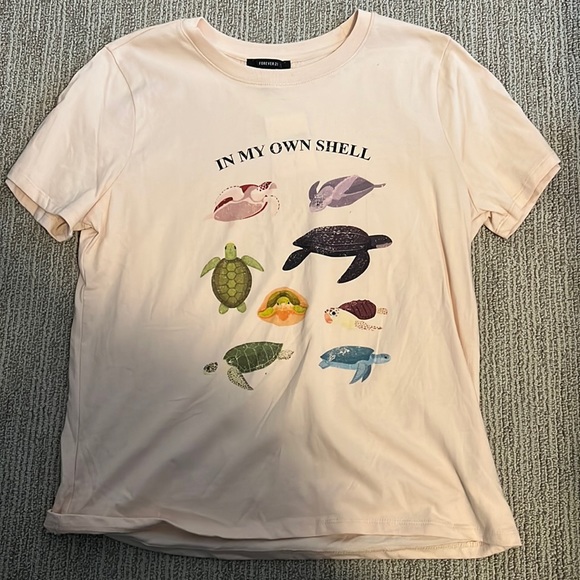 Forever 21 Tops - Forever 21 | In My Own Shell Shirt 🐢